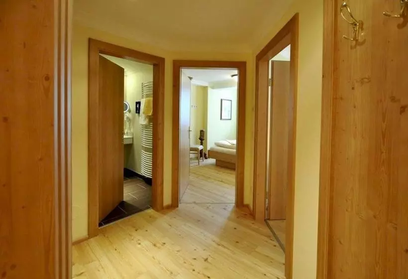 ホテル Haus Katharina