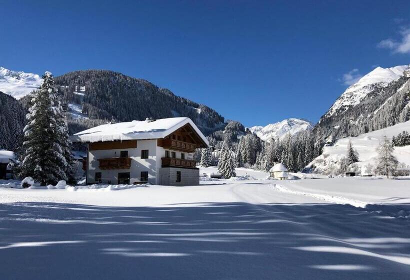 ホテル Haus Waltraud