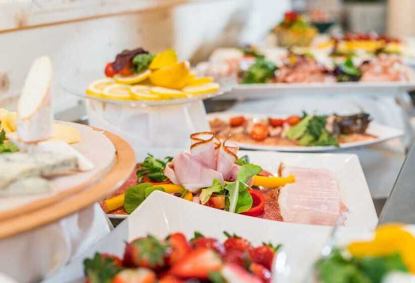 Otel Sonnalm   Spa,idyll,dining