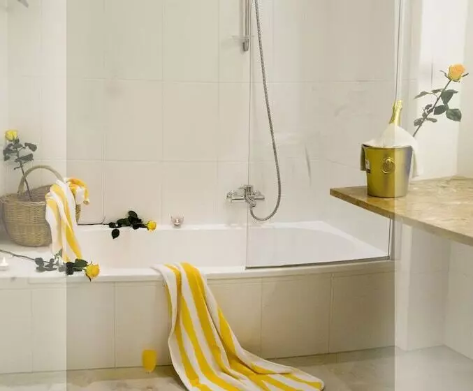 فندق Sonnalm Spa,idyll,dining