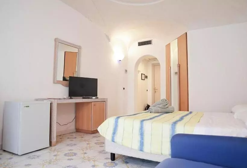 هتل Terme Oriente Beach & Spa