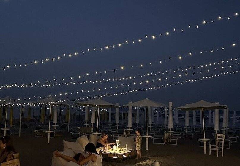 هتل Terme Oriente Beach & Spa