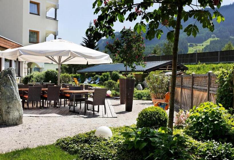 Smaragdhotel Tauernblick