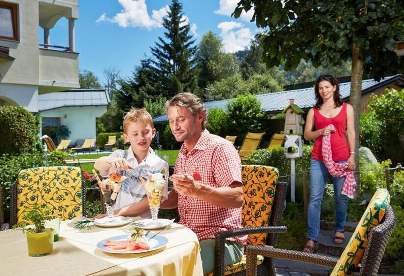 Smaragdhotel Tauernblick