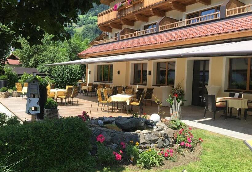 Smaragdhotel Tauernblick