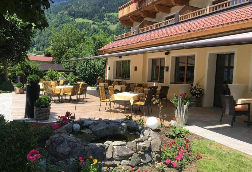 Smaragdhotel Tauernblick