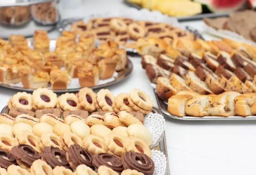 هتل Ambassador Meuble