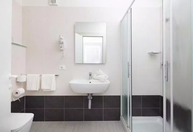 هتل Ambassador Meuble