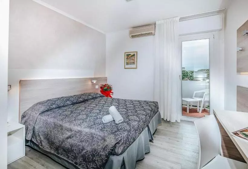 هتل Ambassador Meuble