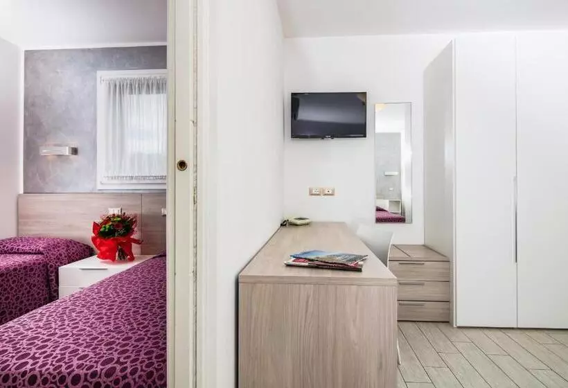 هتل Ambassador Meuble