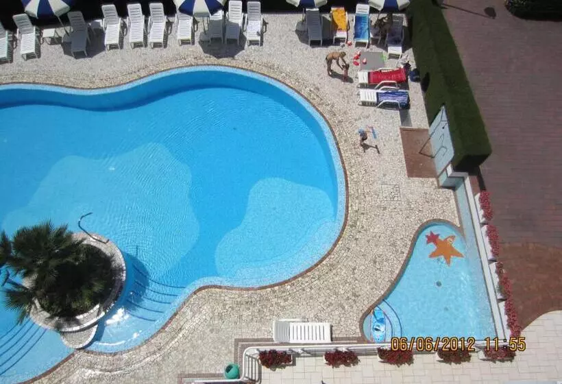 هتل Ambassador Meuble