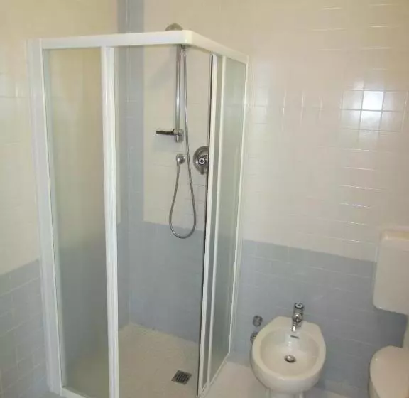 هتل Ambassador Meuble