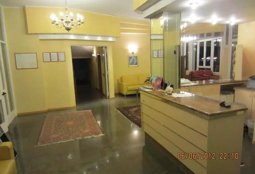 هتل Ambassador Meuble