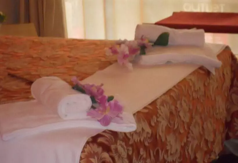 Hotelli Catania Crossing B&b  Rooms & Comforts