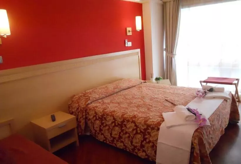Hotelli Catania Crossing B&b  Rooms & Comforts