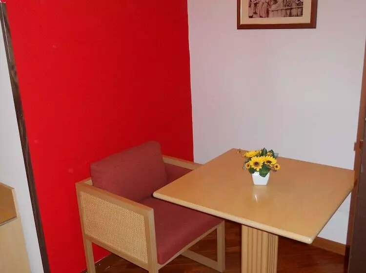 Hotelli Catania Crossing B&b  Rooms & Comforts