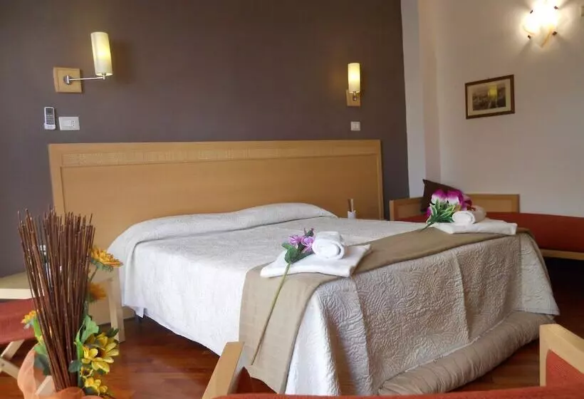 Hotelli Catania Crossing B&b  Rooms & Comforts