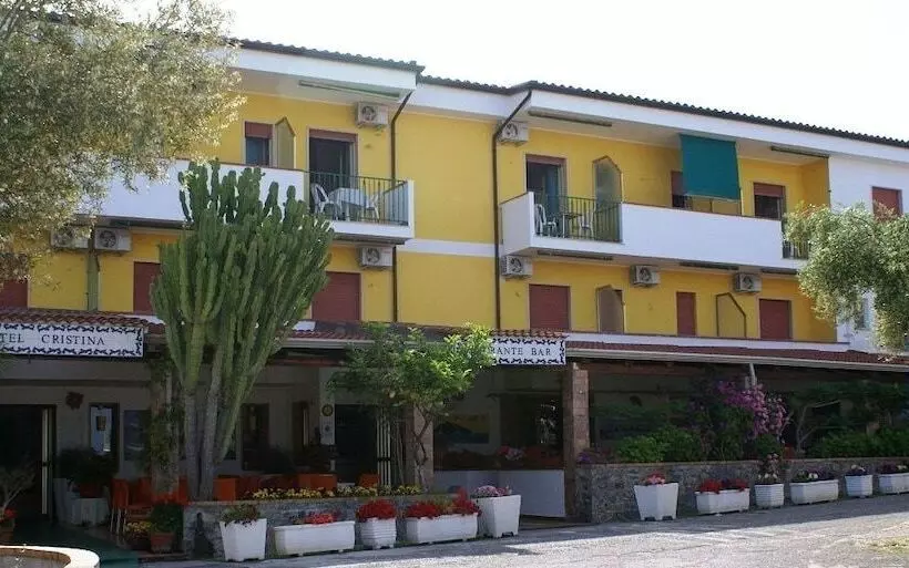 Szálloda Cristina