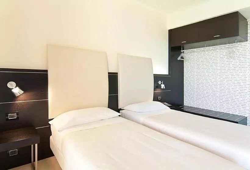 Отель Fiera Milano