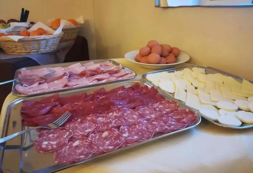 Отель Fiera Milano