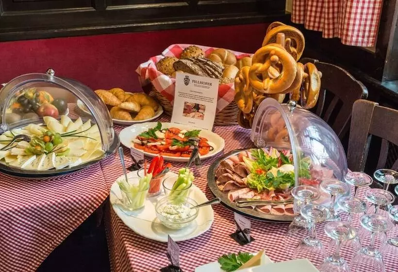 هتل Gasthaus Pillhofer