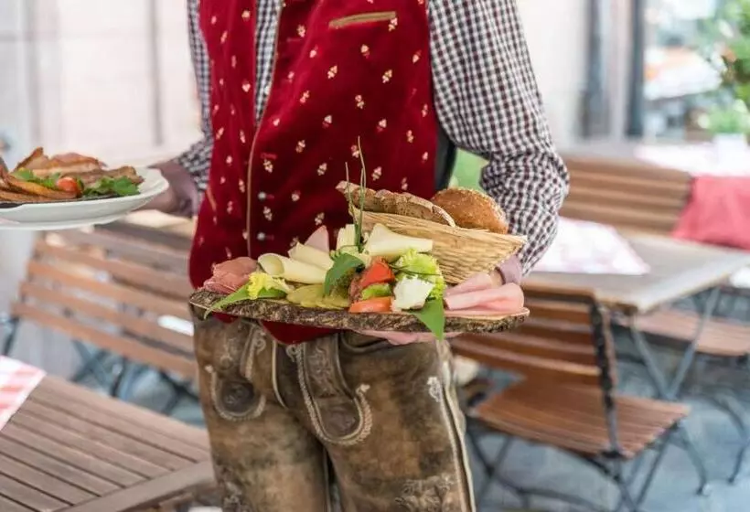 هتل Gasthaus Pillhofer