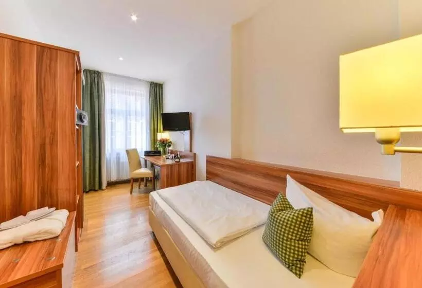 هتل Gasthaus Pillhofer