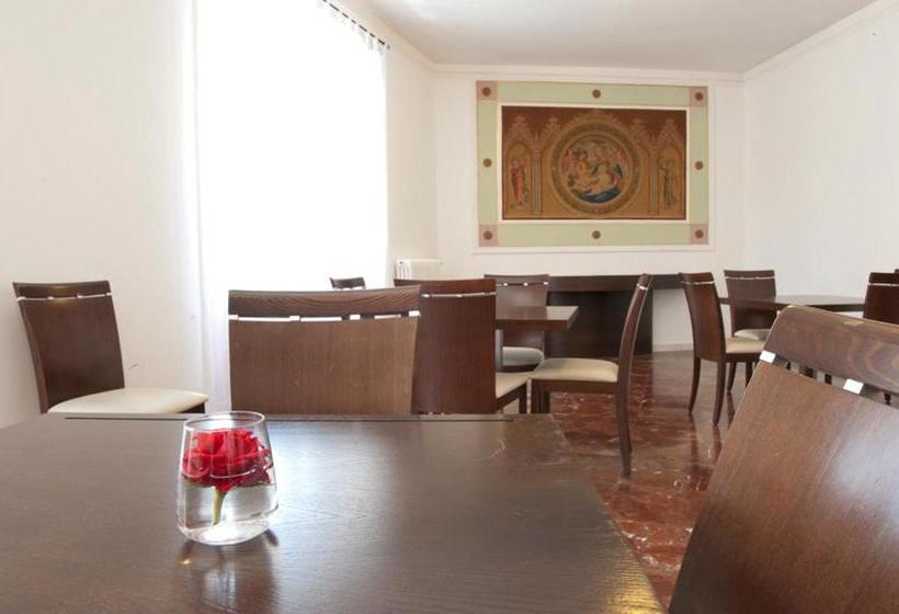 هتل I Tre Leoni Affittacamere