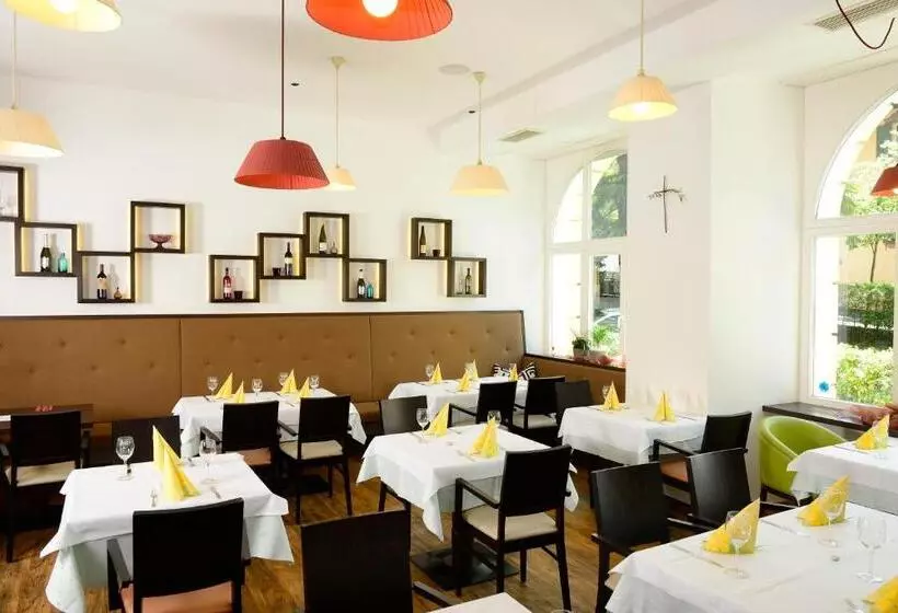 בית מלון כפרי Kolping