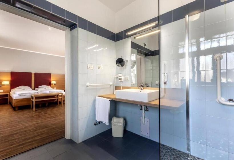 בית מלון כפרי Kolping