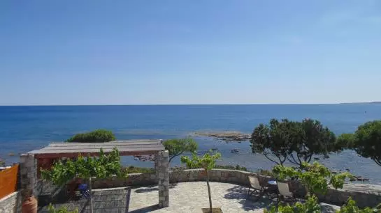 Отель Paraktio Beach