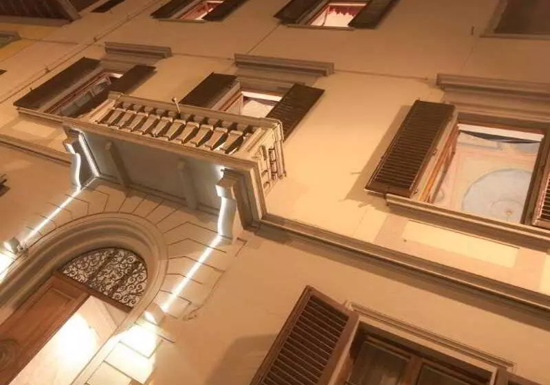 Отель Relais La Corte Di Cloris