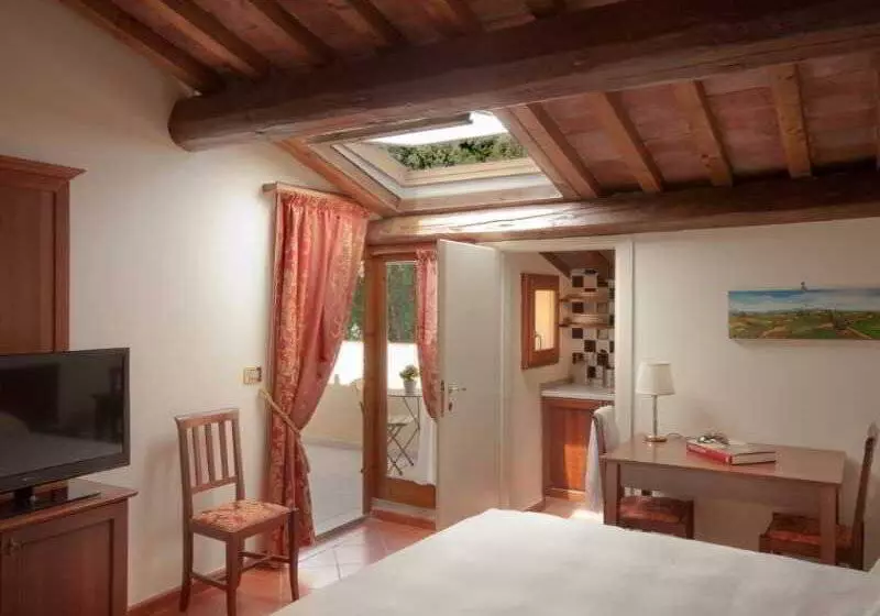 Отель Relais La Corte Di Cloris