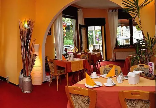 Отель Pension Am Park