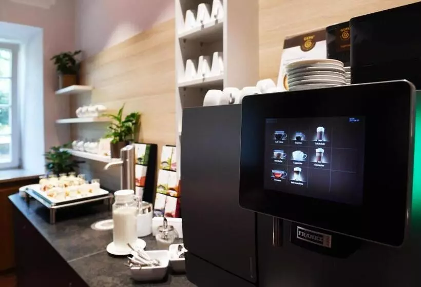 호텔 Bildungshaus Neckarelz