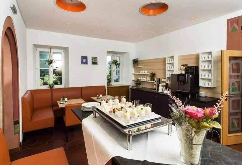 호텔 Bildungshaus Neckarelz