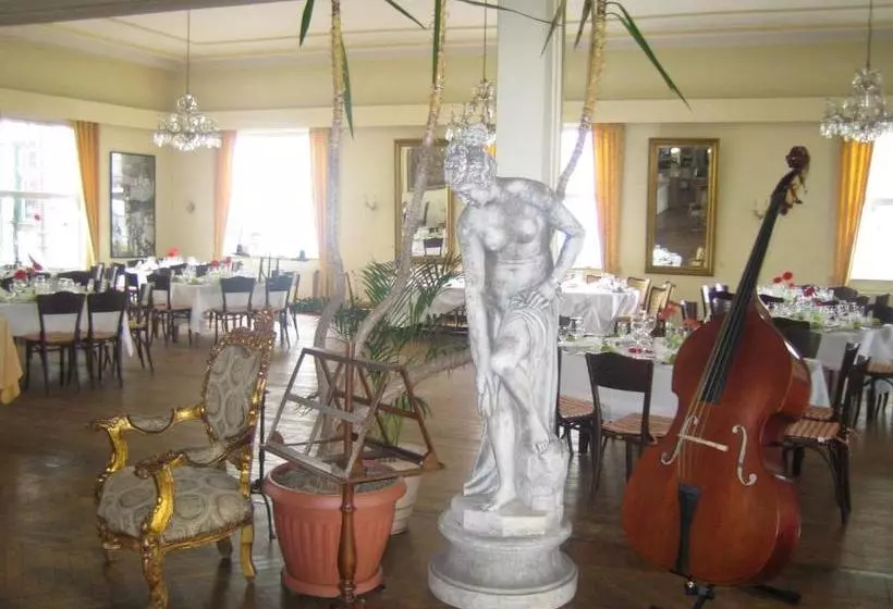 Отель Drei Kronen