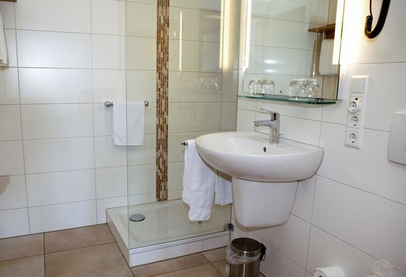 ホテル Gasthaus Hirschenstube & Gastehaus Gehri