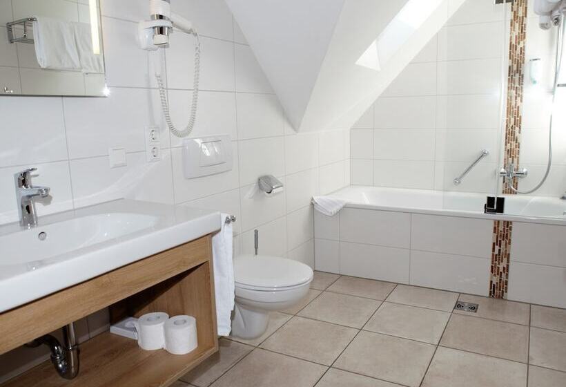 ホテル Gasthaus Hirschenstube & Gastehaus Gehri