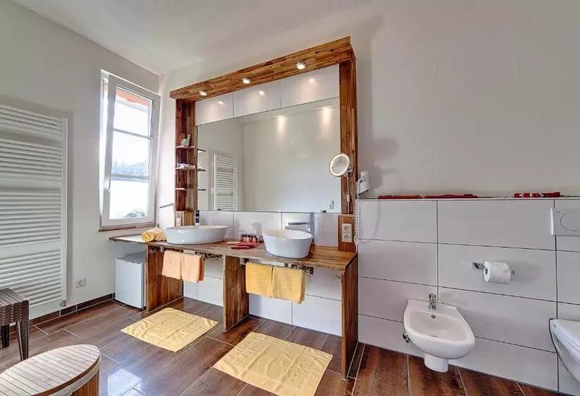 هتل La Quinta Adults Only