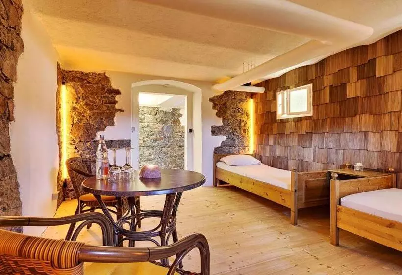 هتل La Quinta Adults Only