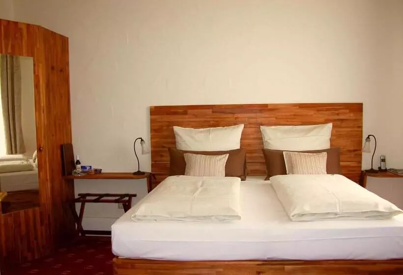 هتل La Quinta Adults Only