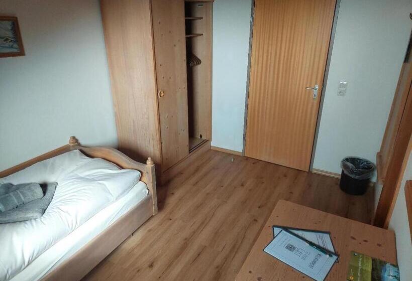 Hotel Pension Eichhorn