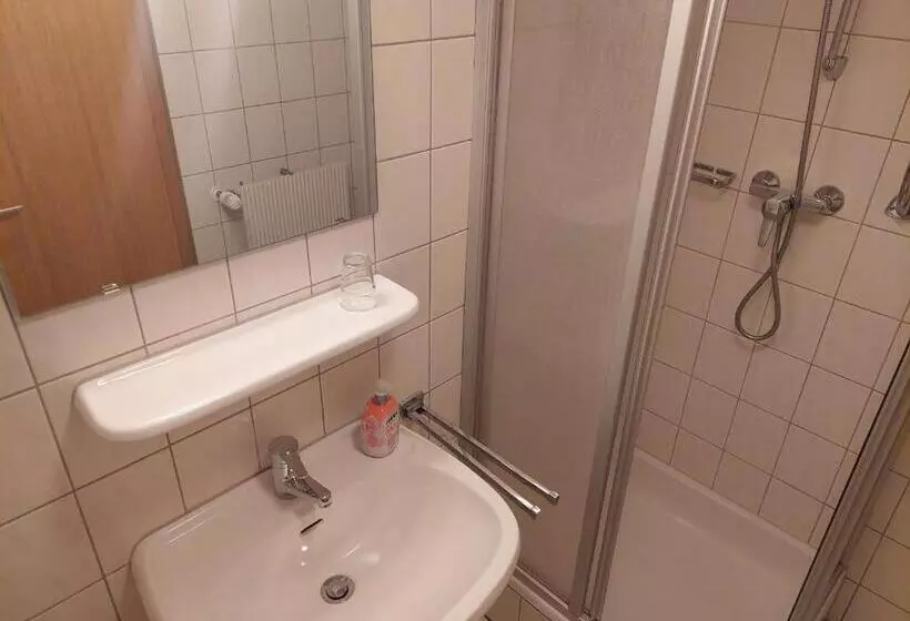 هتل Pension Eichhorn
