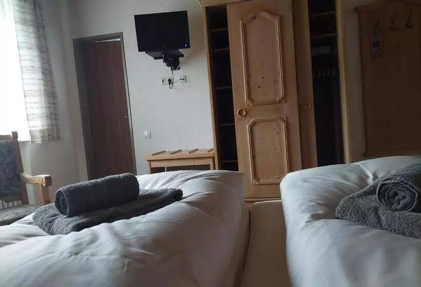 هتل Pension Eichhorn