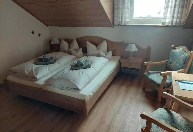 هتل Pension Eichhorn