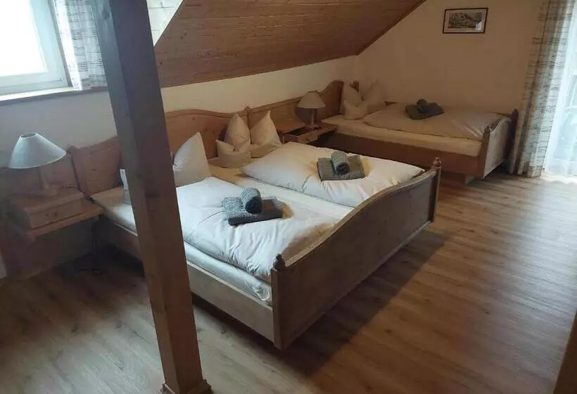 هتل Pension Eichhorn