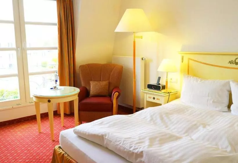 בית מלון כפרי Poker