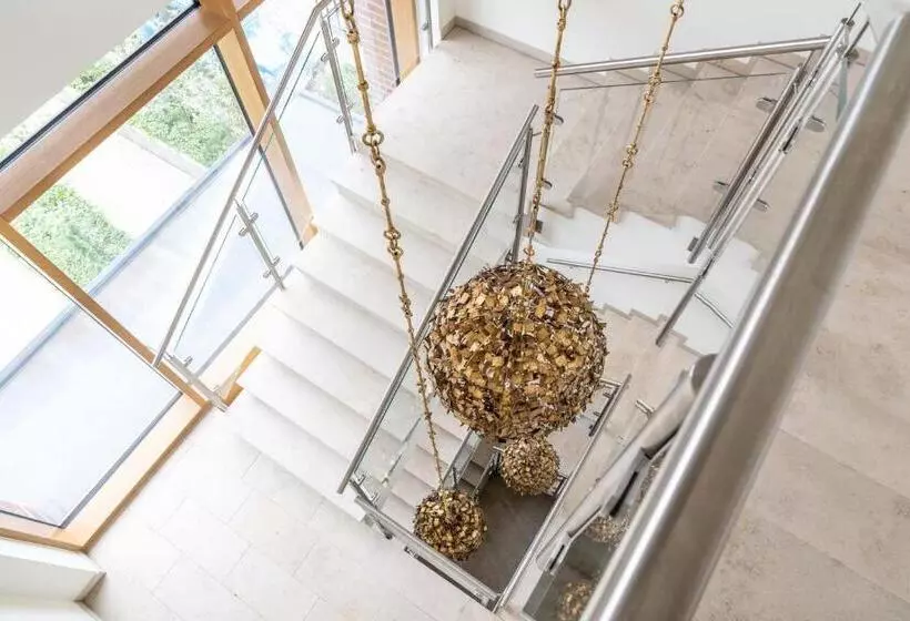 בית מלון כפרי Poker