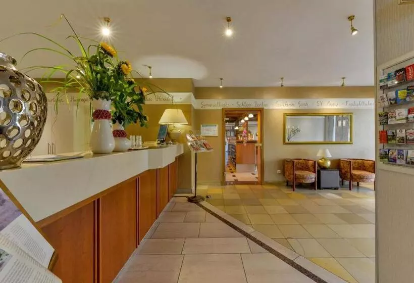 בית מלון כפרי Poker